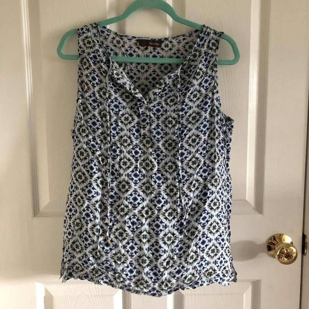 💕Crosby Blue Floral Sleeveless Shirt